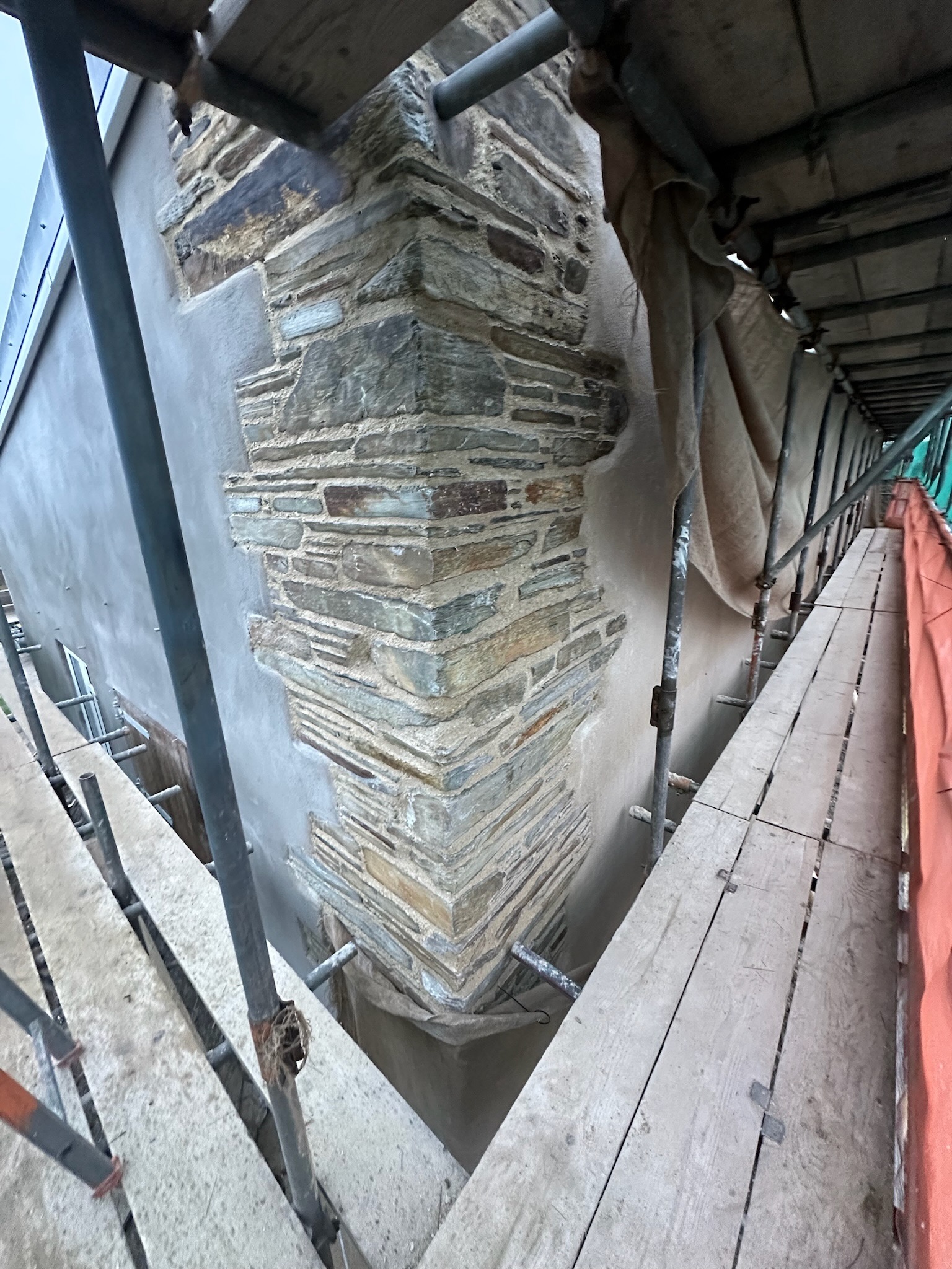 The finished natural stone main corner in Trebarwith quarry stone