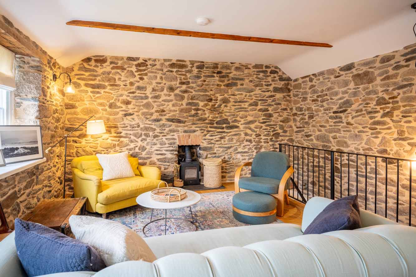 Stone interior with structural columns